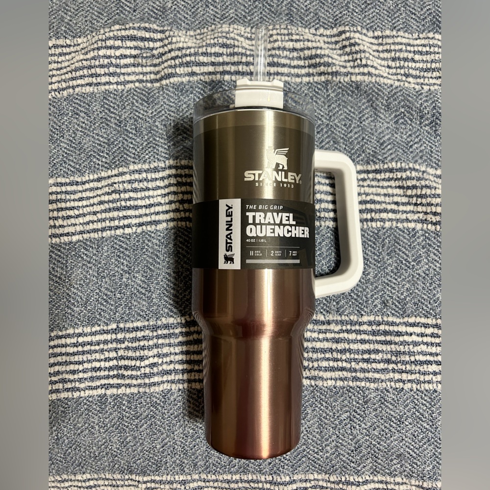NWT Stanley Cup 40oz with Handle Champagne Ombré